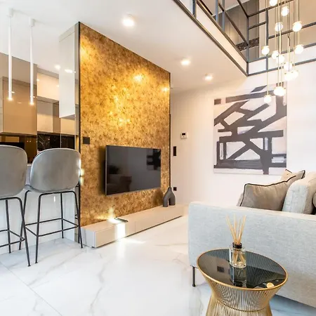 דירה Super-apartamenty Vip Jacuzzi Ii *