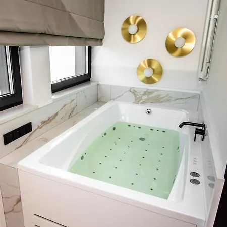 アパート Super-apartamenty Vip Jacuzzi Ii