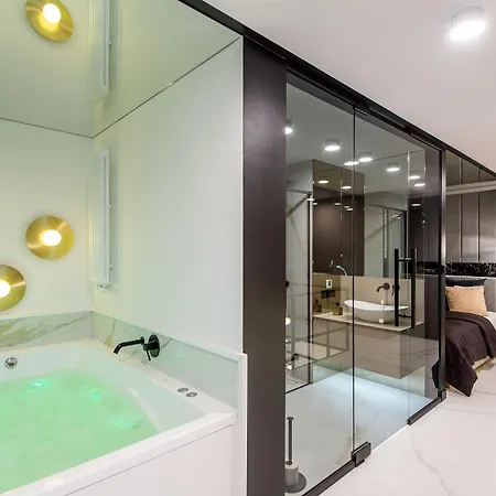 Super-apartamenty Vip Jacuzzi Ii דירה