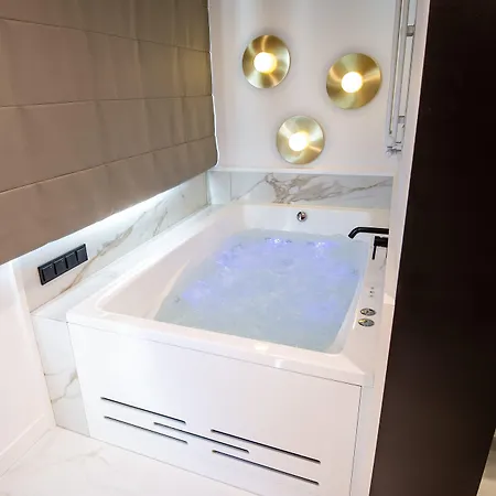 Super-apartamenty Vip Jacuzzi Ii * פוזנן