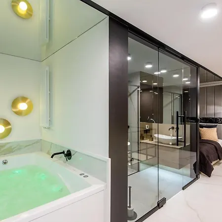 Super-apartamenty Vip Jacuzzi Ii 아파트 포즈난